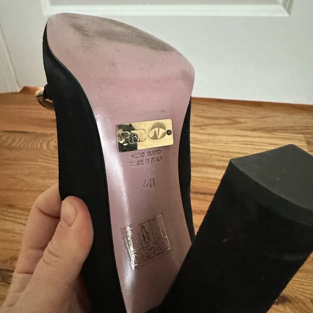 RED Valentino Suede Square Toe/Hill Chain Trim Pumps - Picture 11 of 12